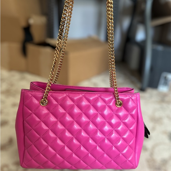 BNWT Versace Nappa Quilted Crossbody Shoulder Bag! - Picture 2 of 3
